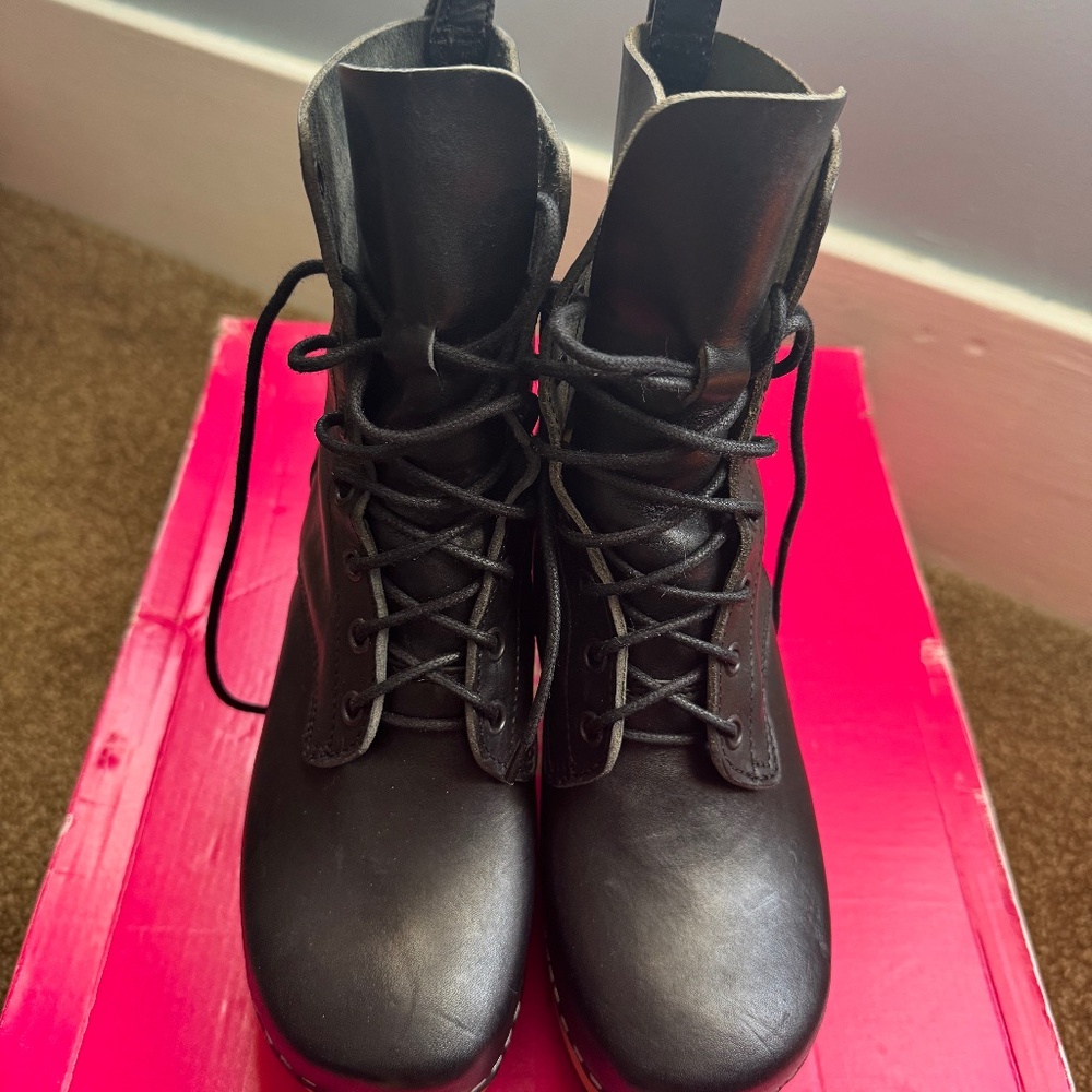 Swedish Hasbeens Lace Up Boots size 36